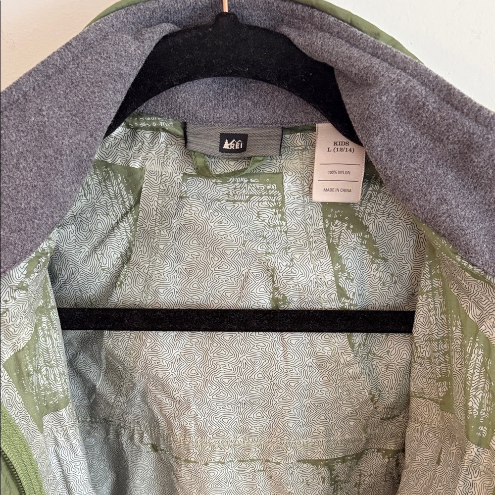 REI Kids XL Olive Windbreaker Jacket - Picture 9 of 11